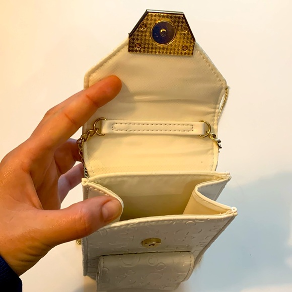 Guess White G Gold Chain Crossbody Small Purse - Picture 8 of 8